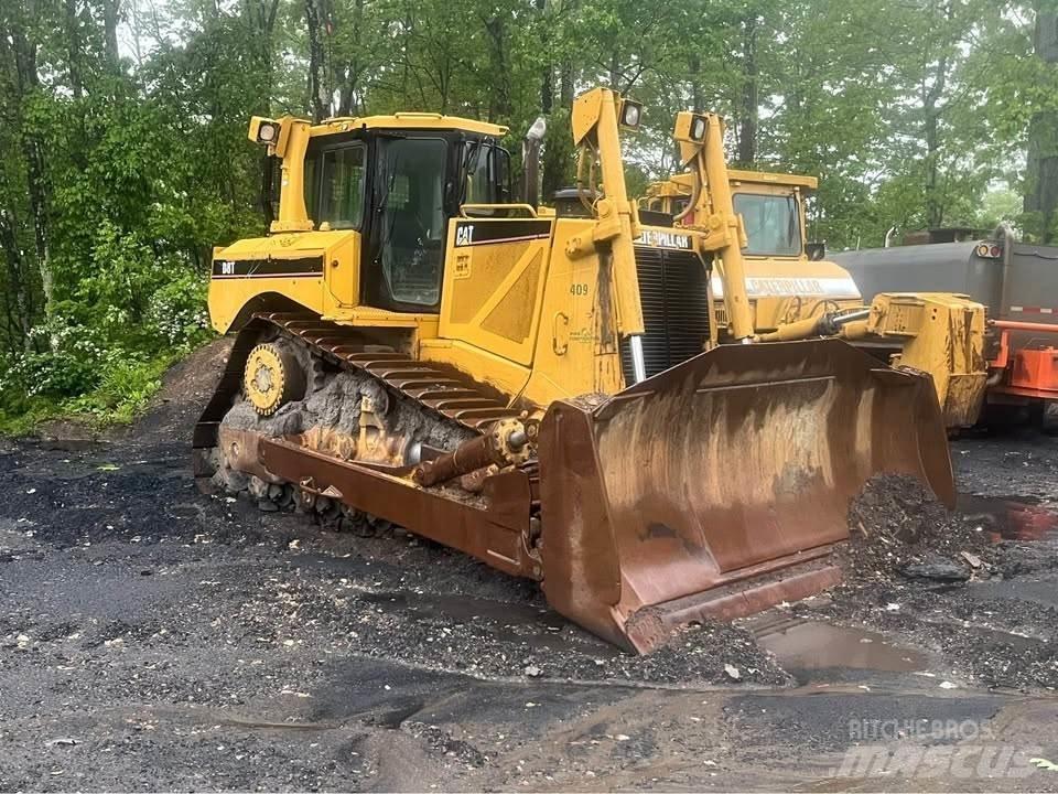 CAT D8T Гусеничные бульдозеры