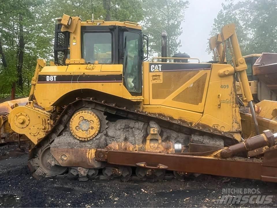 CAT D8T Гусеничные бульдозеры