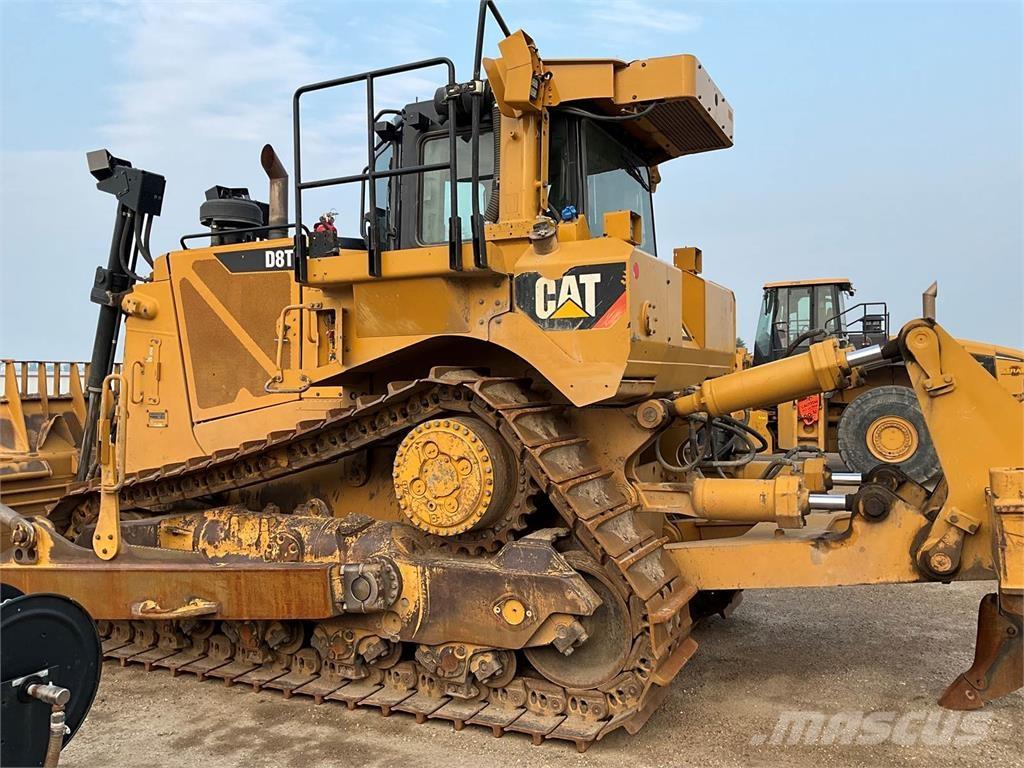 CAT D8T Гусеничные бульдозеры