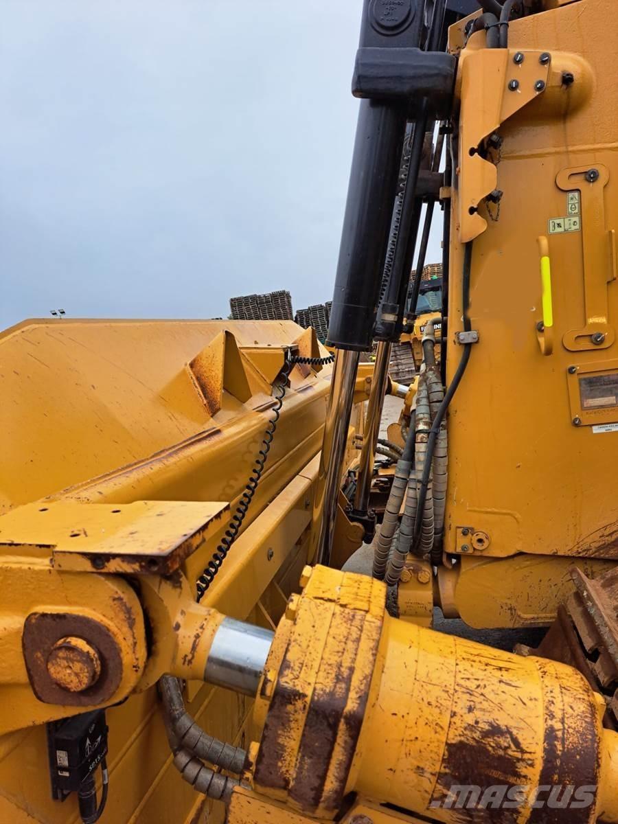 CAT D8T Гусеничные бульдозеры