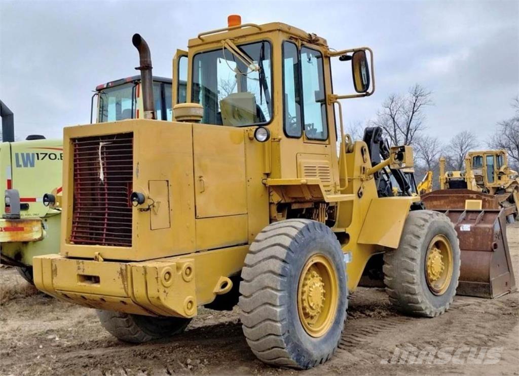 CAT IT18B Фронтальные погрузчики