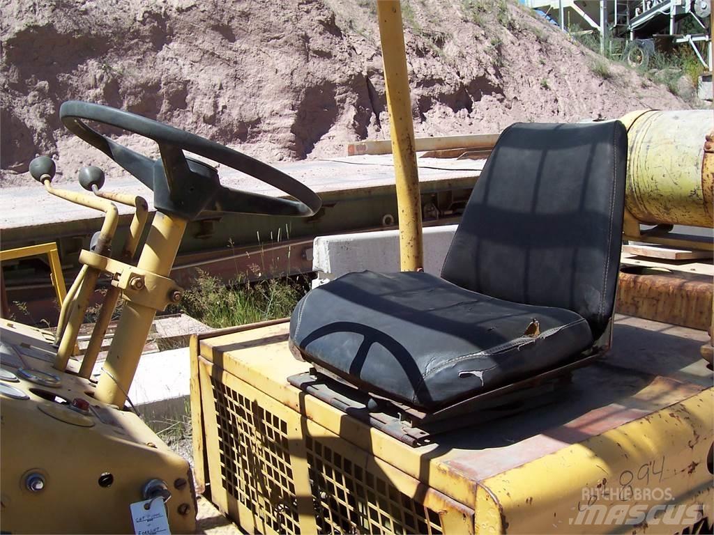 CAT T100C Другие складские механизмы