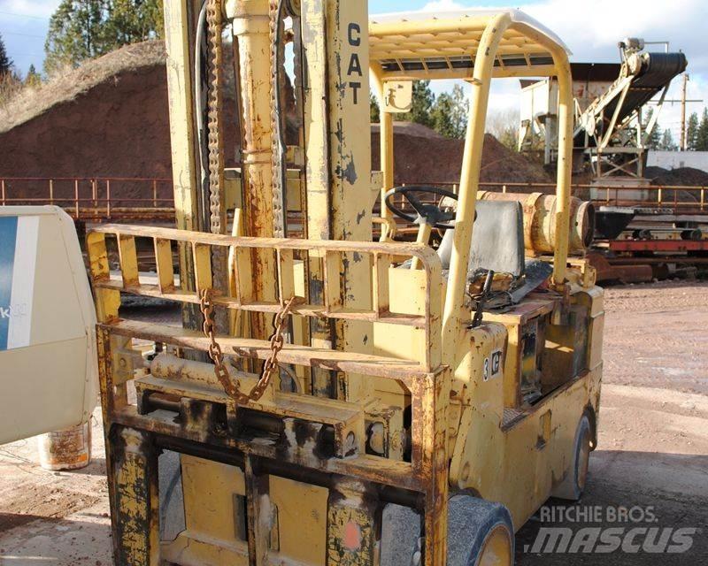 CAT T100C Другие складские механизмы