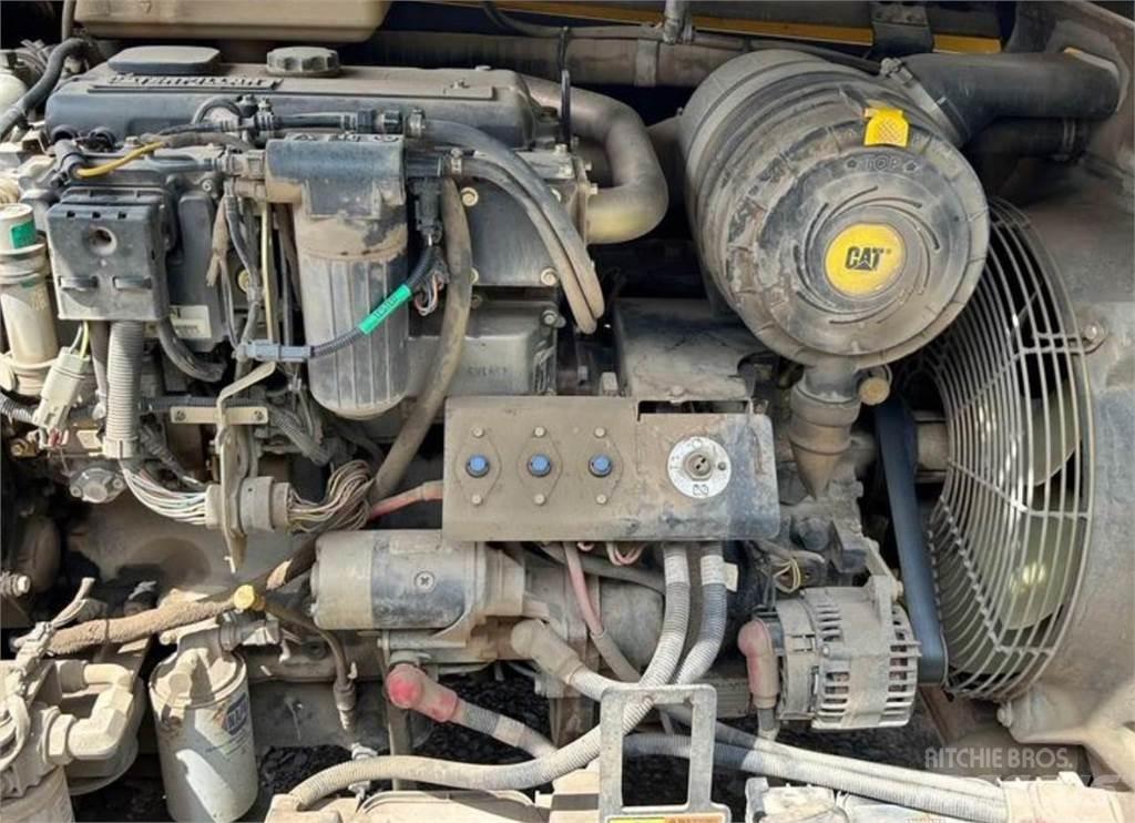 CAT TH460B Телескопические погрузчики