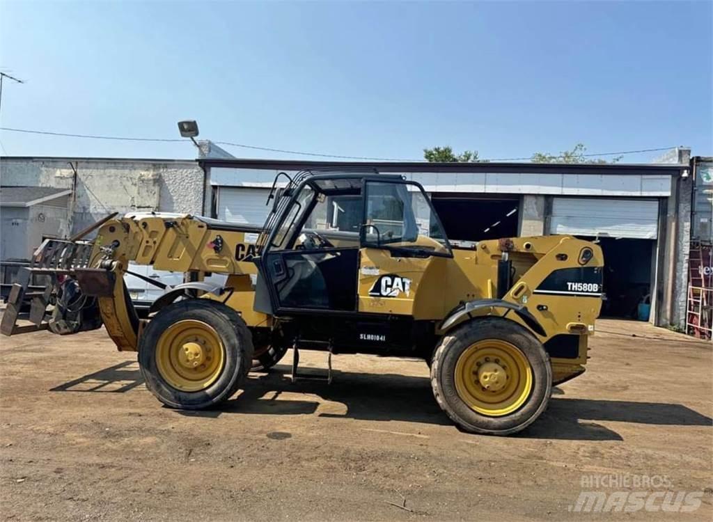 CAT TH580B Телескопические погрузчики