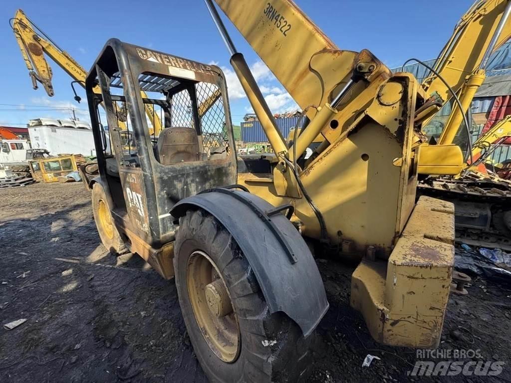 CAT TH83 Телескопические погрузчики
