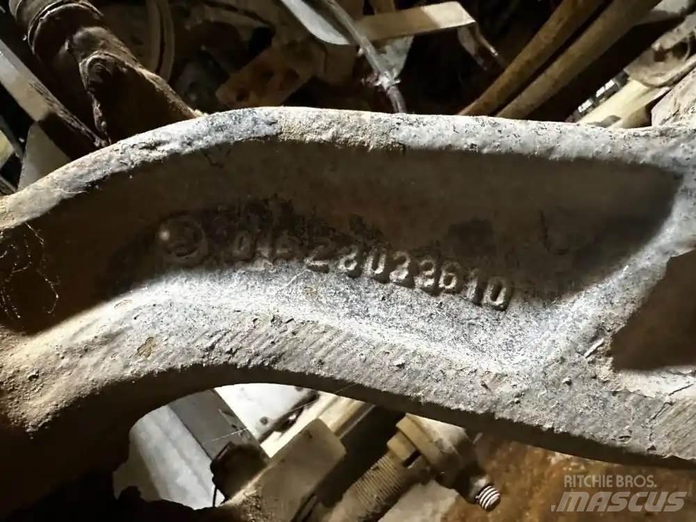  Dana 367 Оси
