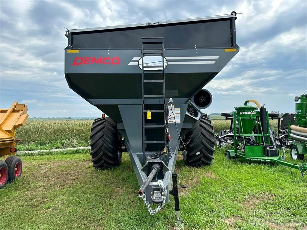 Demco 1100 Прицепы перегрузчики зерна