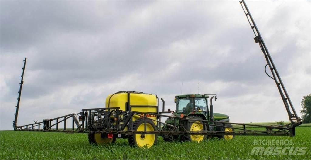 Demco 1250 Прицепные опрыскиватели