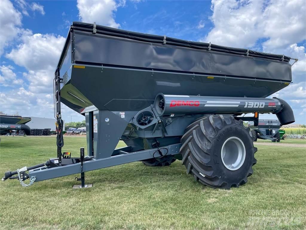 Demco 1322 Прицепы перегрузчики зерна