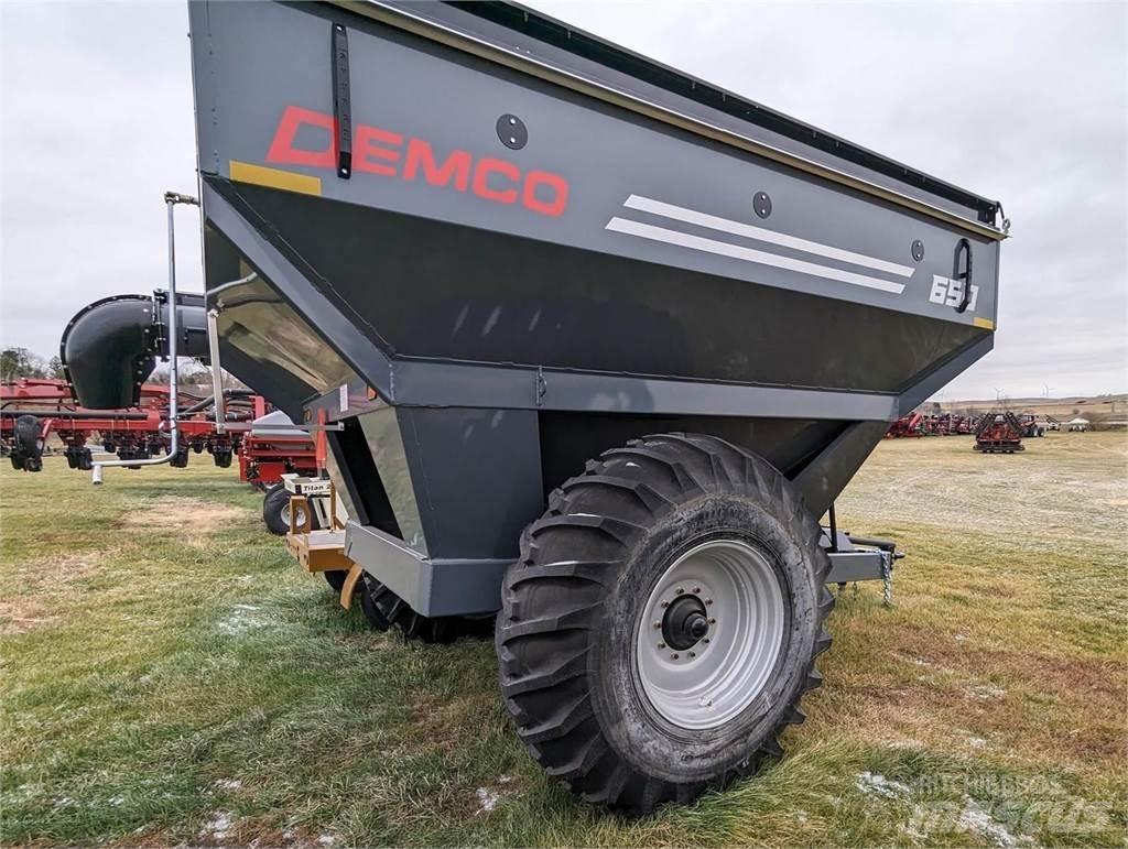 Demco 650 Прицепы перегрузчики зерна