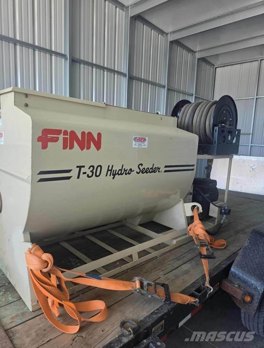 Finn T30 Кормосмесители