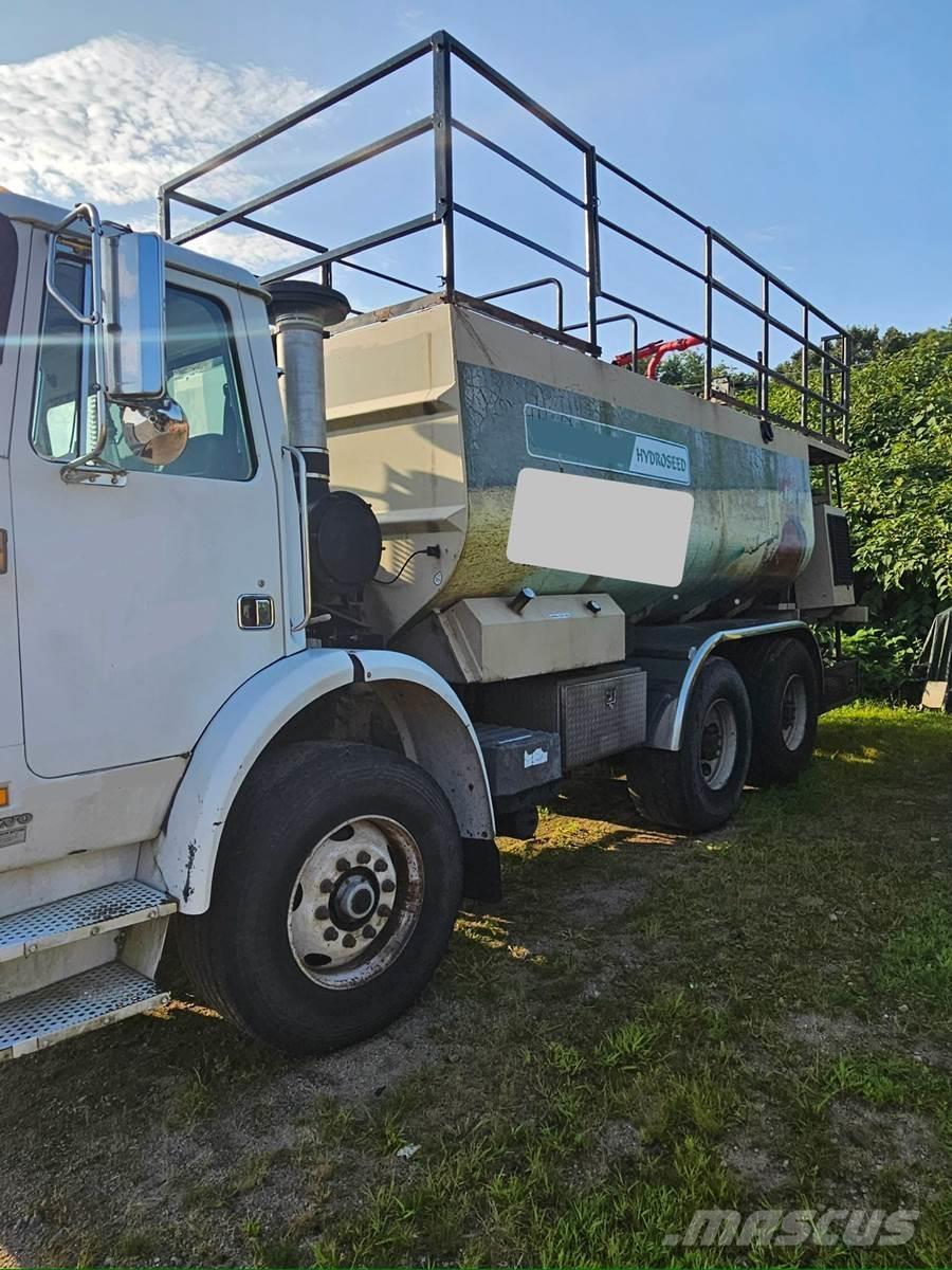 Finn T330 Кормосмесители