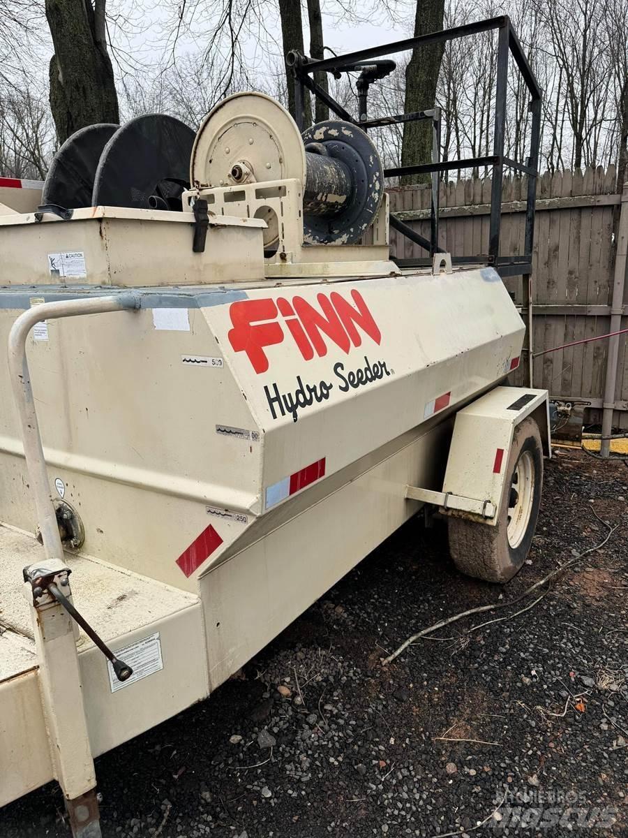 Finn T60T Кормосмесители