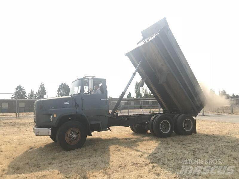 Ford 8000 Грузовики-Самосвалы