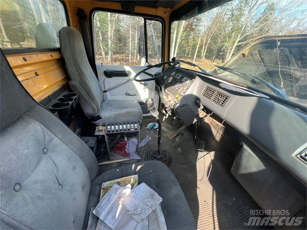Ford 8000 Комбинированные дорожные машины