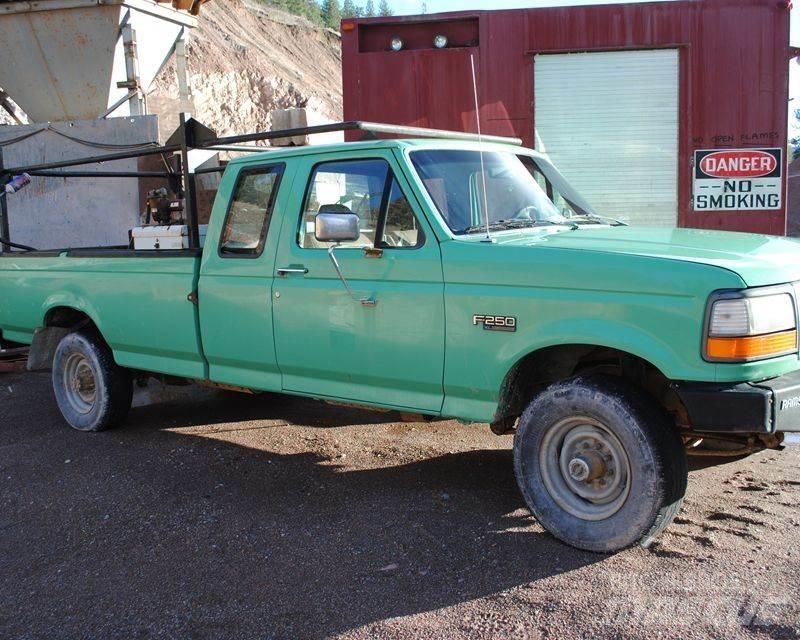 Ford F-250 Бортовые фургоны