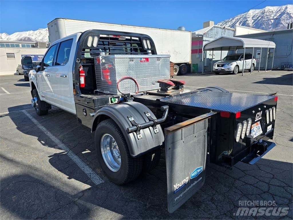 Ford F-350 Бортовые фургоны