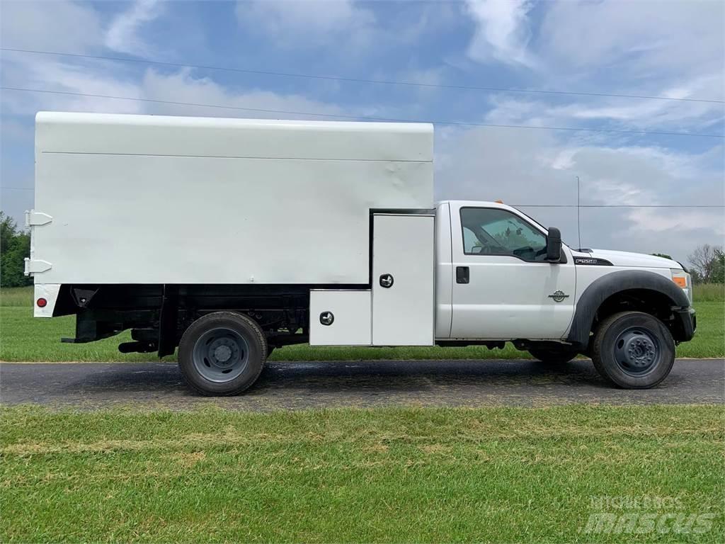 Ford F-550 Грузовики-Щеповозы