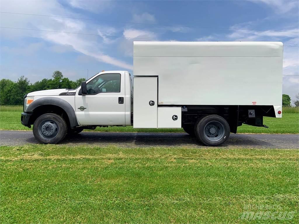 Ford F-550 Грузовики-Щеповозы
