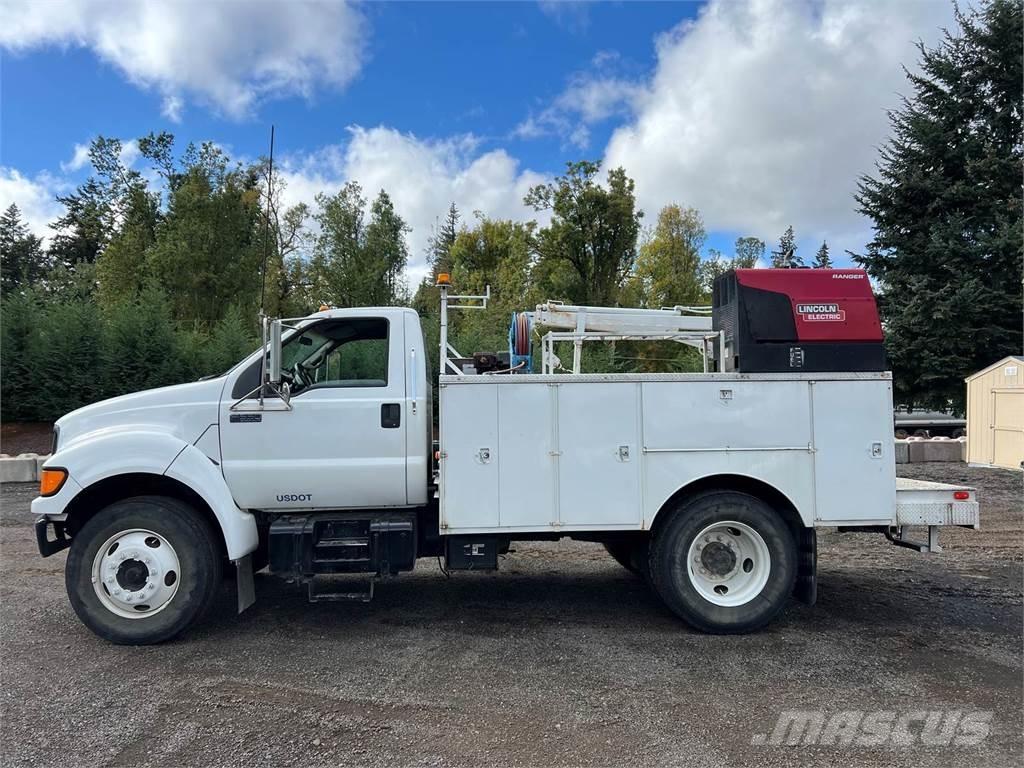 Ford F-650 Комбинированные дорожные машины