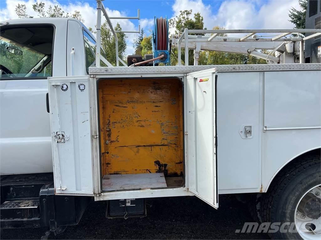 Ford F-650 Комбинированные дорожные машины