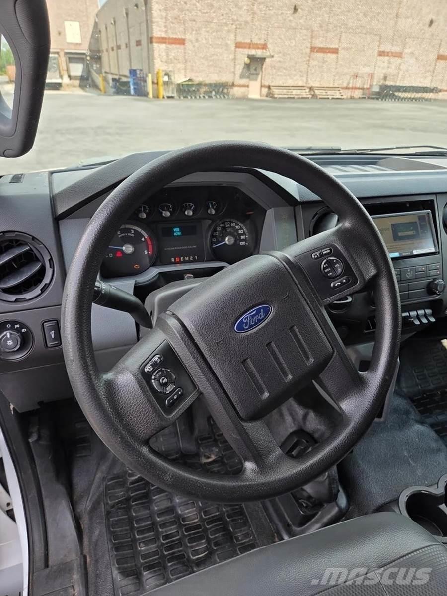 Ford F-650 Грузовики-Фургоны