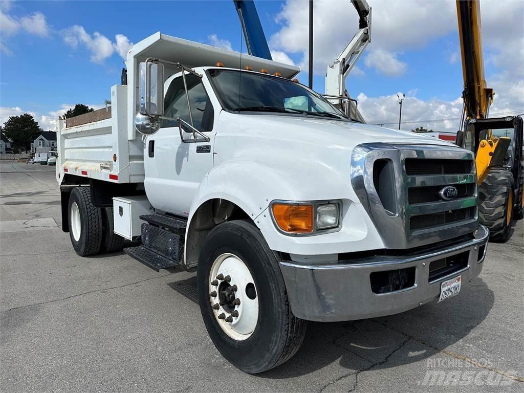 Ford F-750 Грузовики-Самосвалы