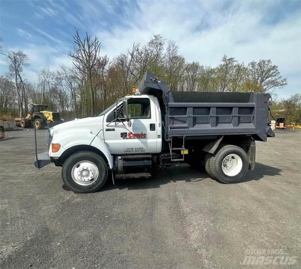 Ford F-750 Грузовики-Самосвалы