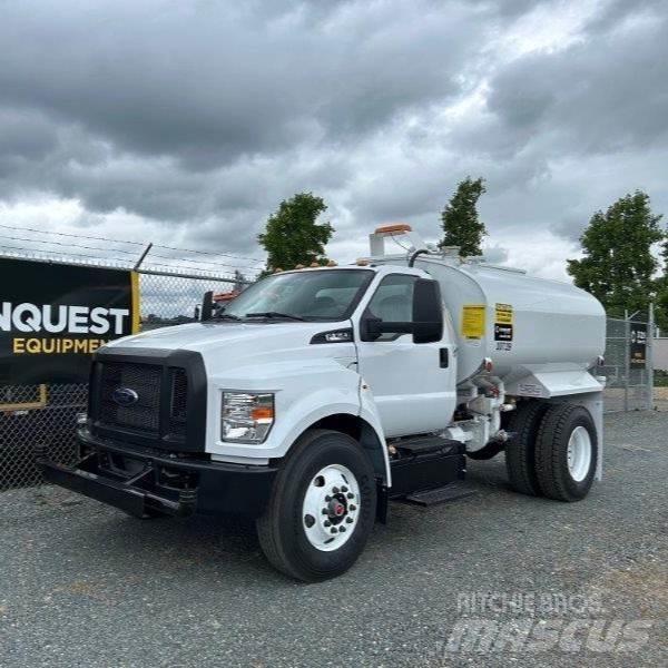 Ford F-750 Грузовики-цистерны