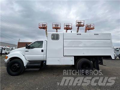 Ford F-750 Грузовики-Щеповозы