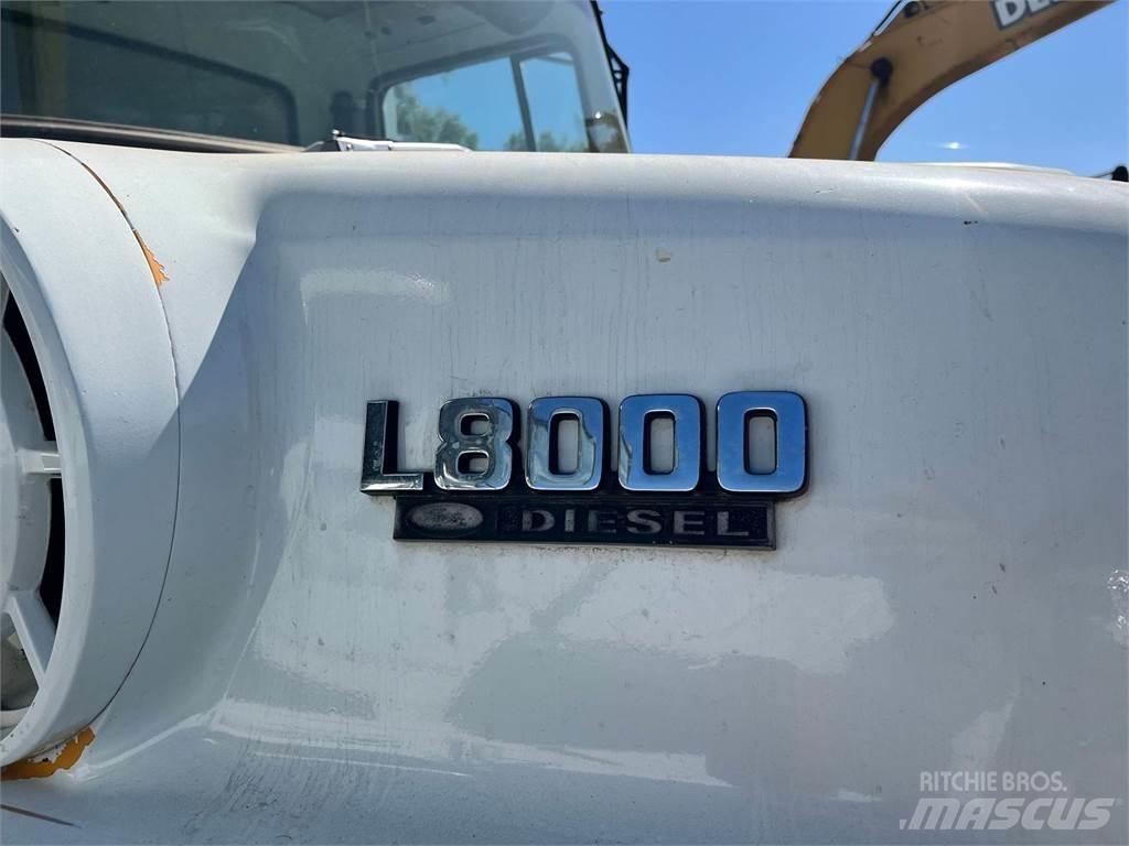 Ford L800 Ассенизаторские машины