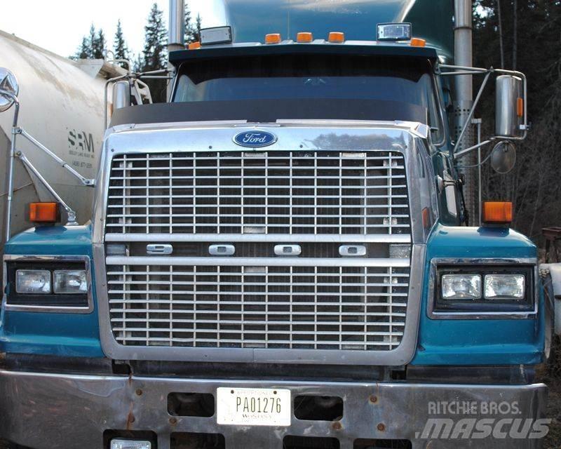 Ford LTL9000 Седельные тягачи