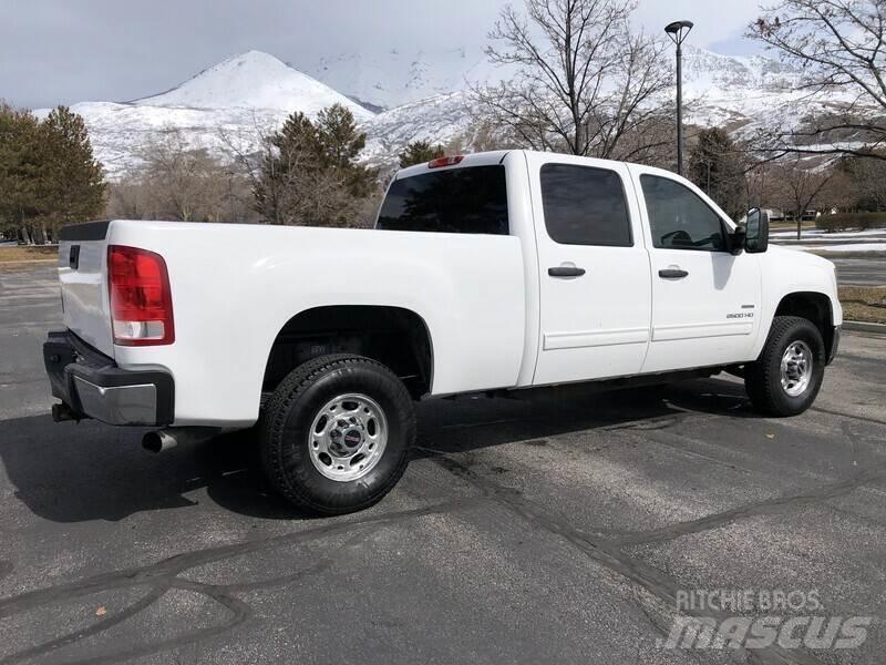 GMC 2500HD Бортовые фургоны