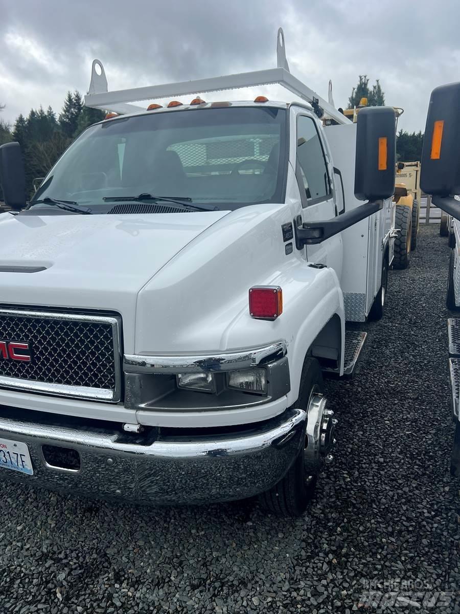 GMC 4500 Комбинированные дорожные машины