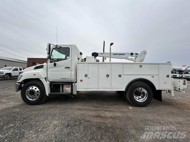 Hino 338 Комбинированные дорожные машины