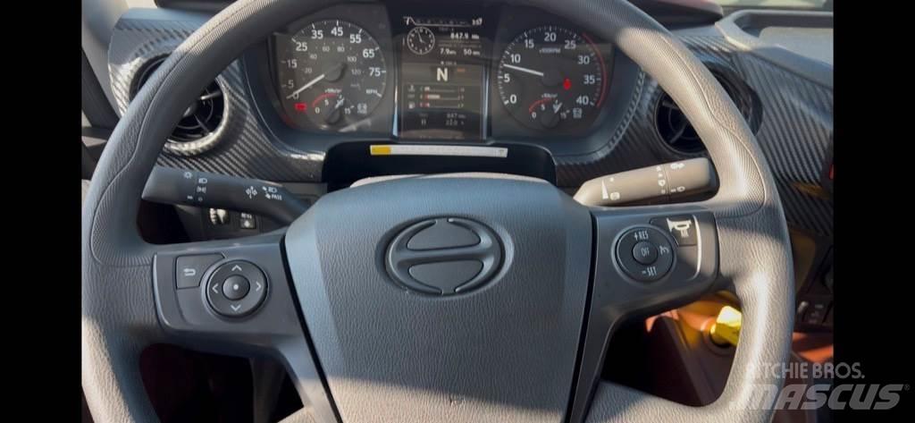 Hino L6 Грузовики-Фургоны