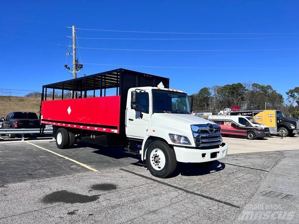 Hino L7 Грузовики-цистерны