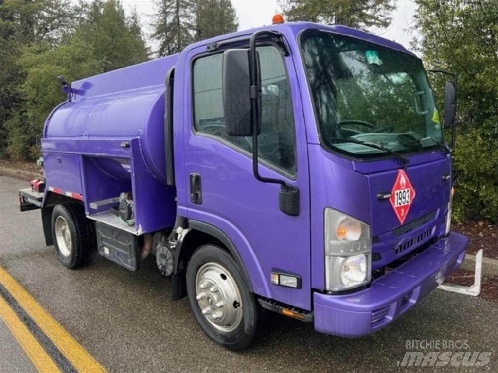 Isuzu NPR Грузовики-цистерны
