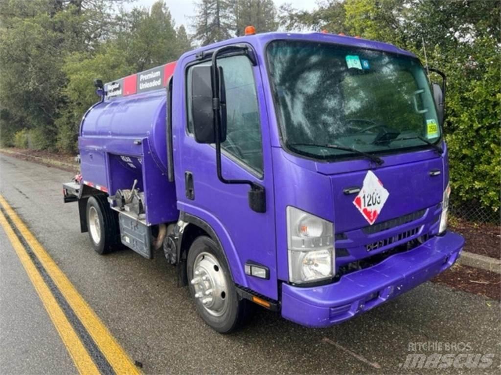 Isuzu NPR Грузовики-цистерны