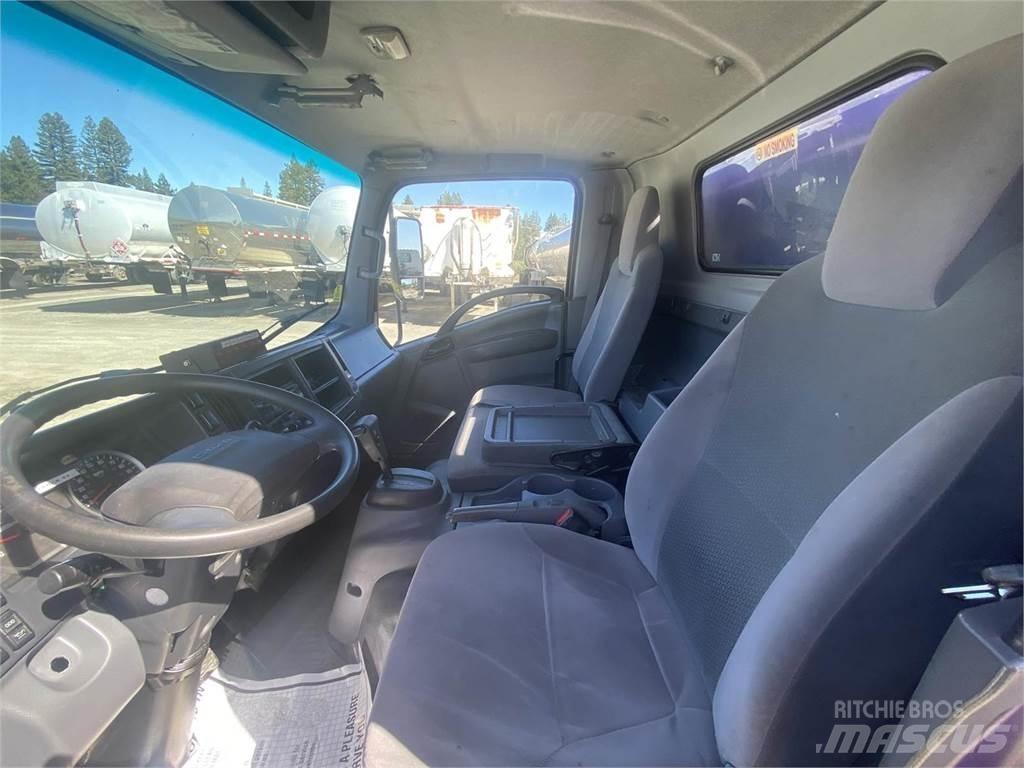 Isuzu NQR Грузовики-цистерны