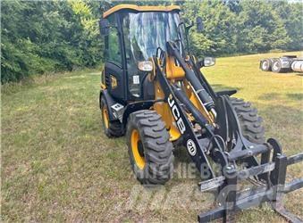 JCB 407 Фронтальные погрузчики