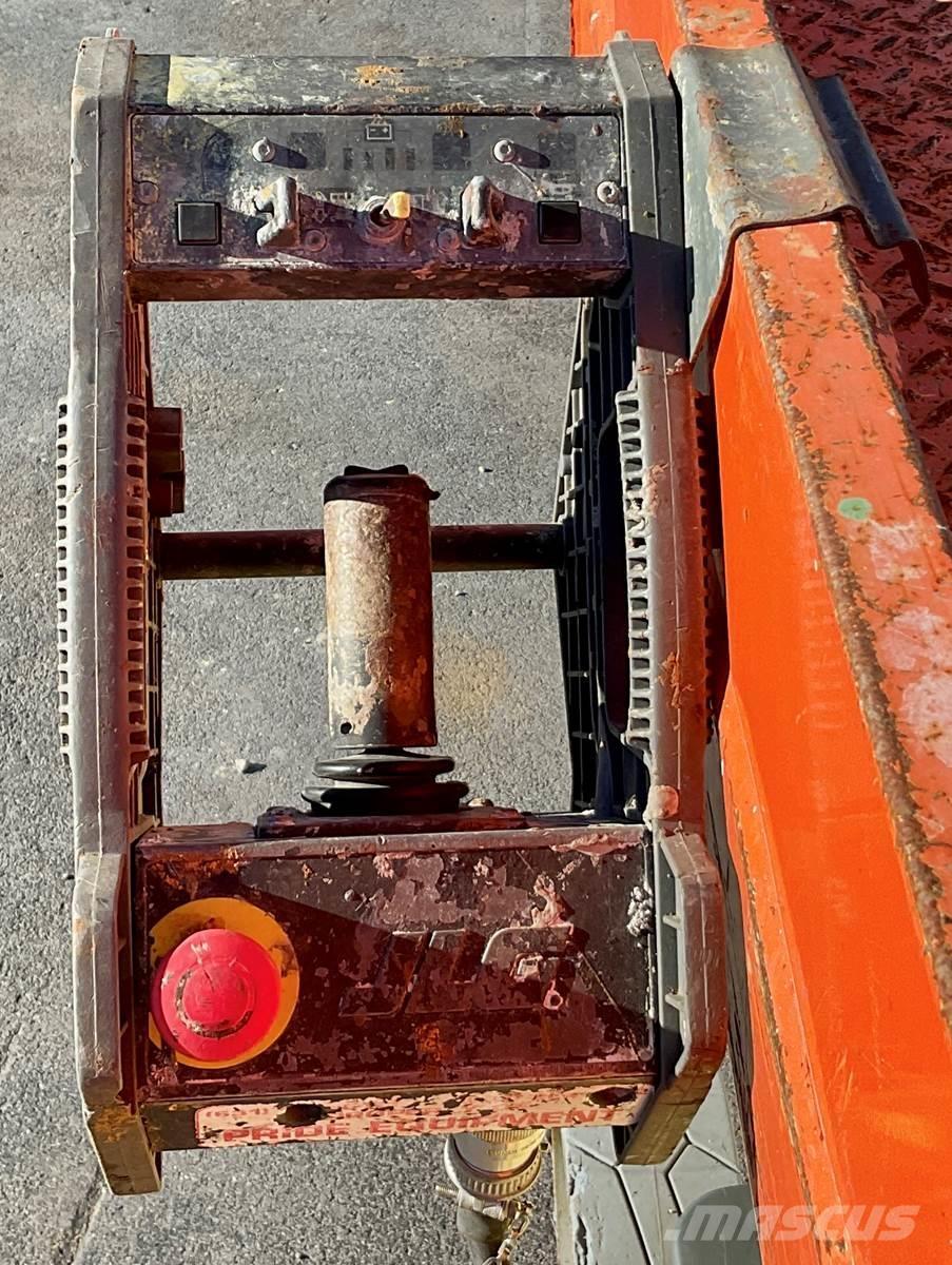 JLG 2632ES Ножничные подъемники