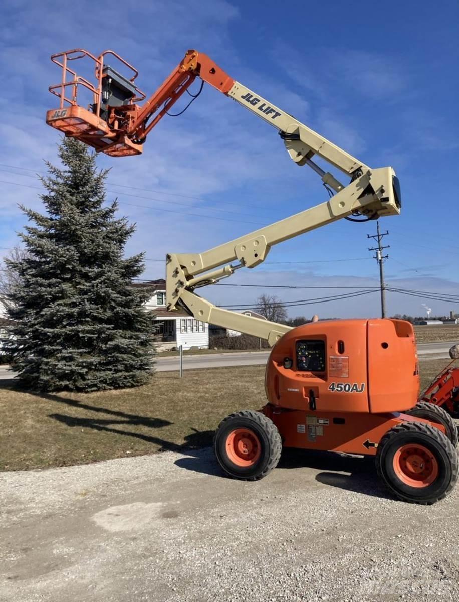 JLG 450AJ Вертикальные мачтовые подъемники