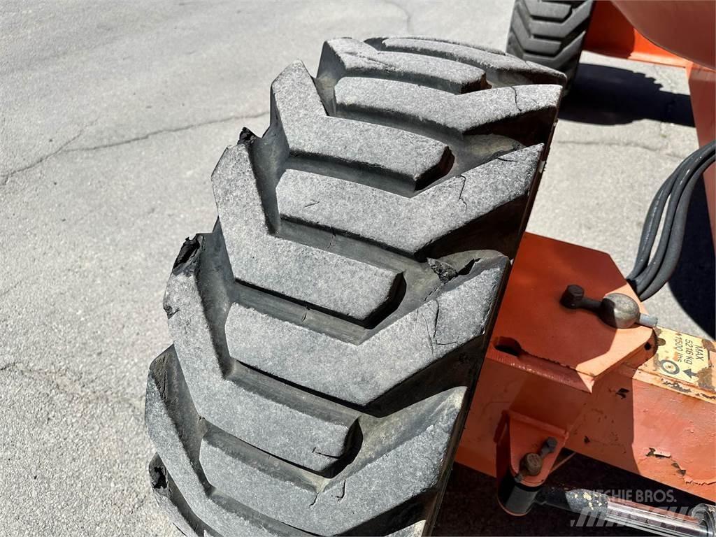 JLG 600AJ Телескопические подъемники
