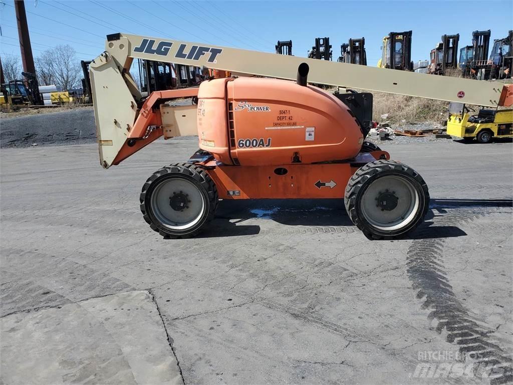 JLG 600AJ Коленчатые подъемники