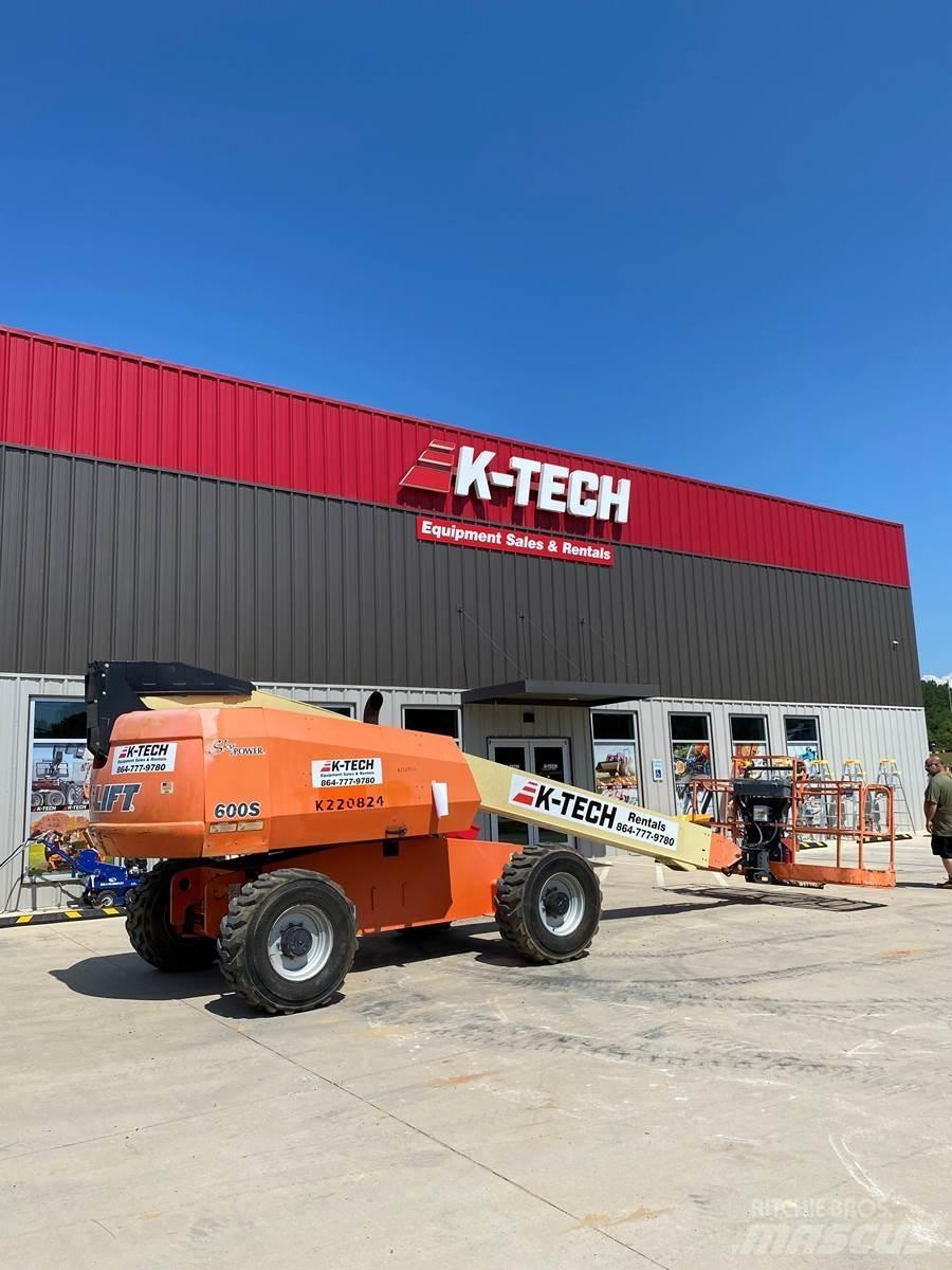 JLG 600S Телескопические подъемники