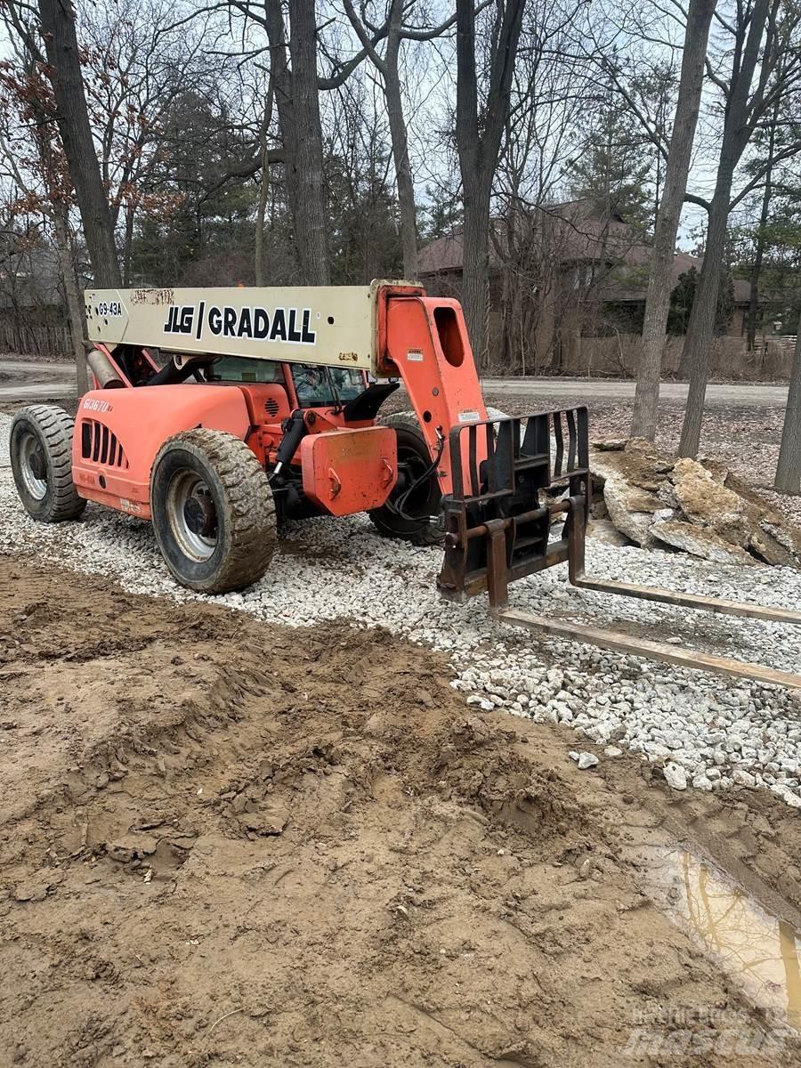 JLG G9-43A Телескопические погрузчики