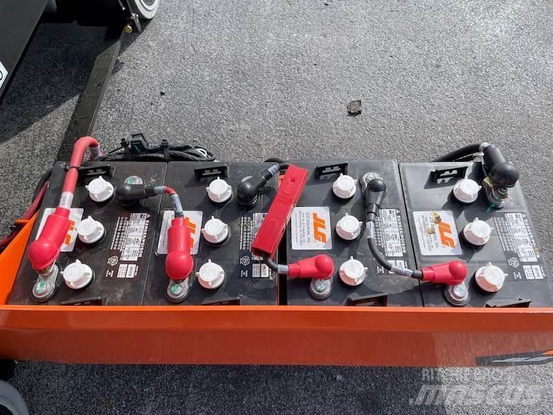 JLG R1932 Ножничные подъемники