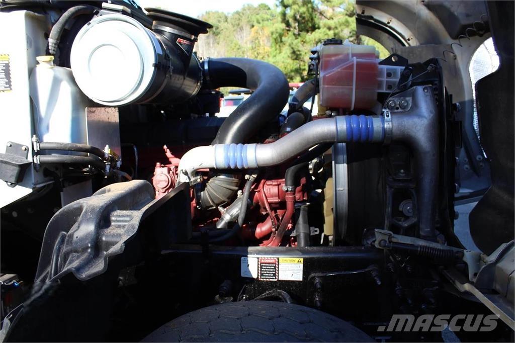 Mack 84FR Грузовики-Самосвалы